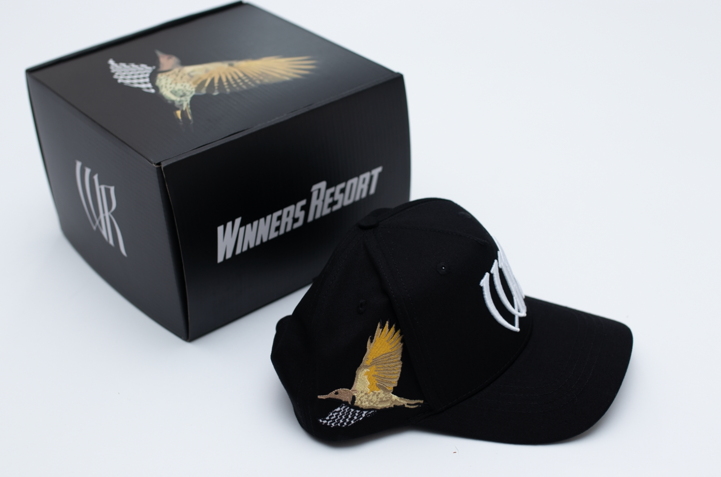 Winners Pace Trucker (Black & White)